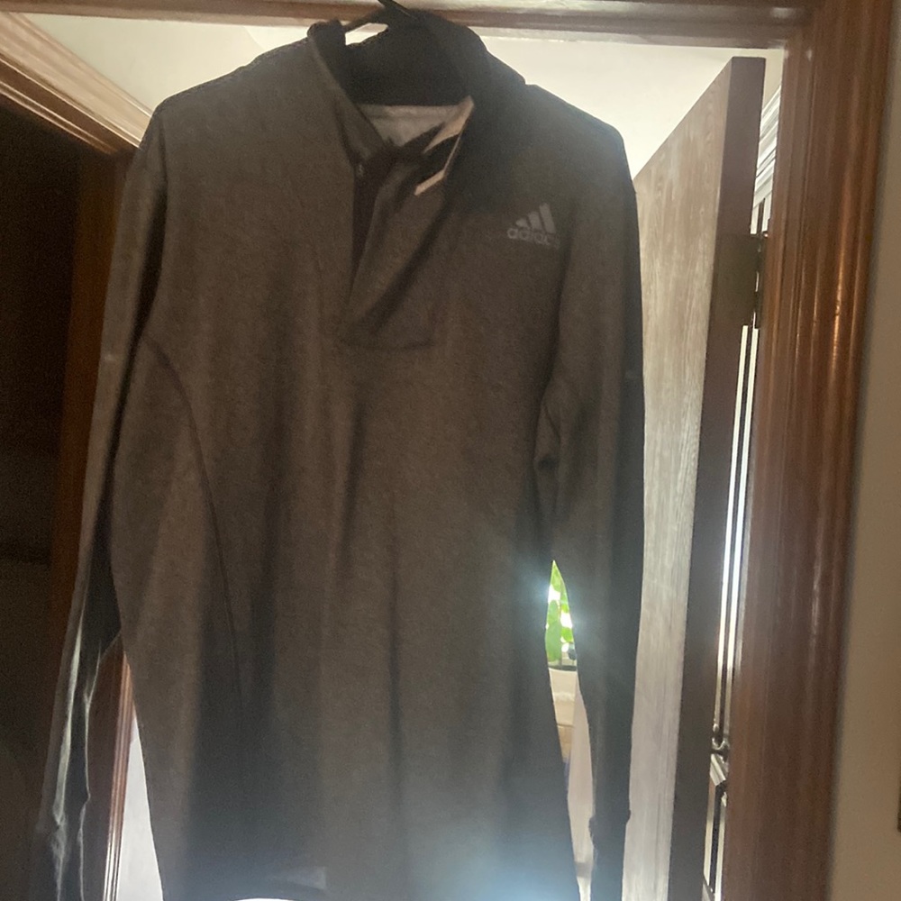Men’s Large Gray Adidas Running Cool Weather Running.. Warm shirt with thumbhole